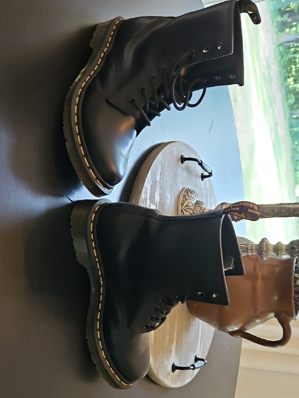Dr. Martens Black 1460 W Leather Lace-Up Boots. Size 8 - Picture 9 of 14